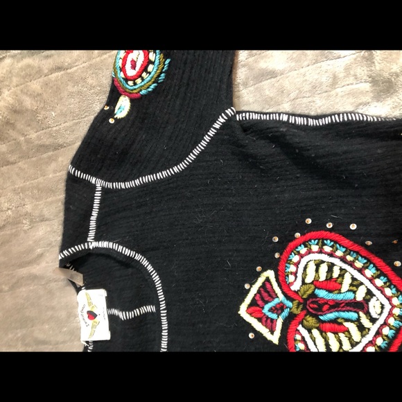 Size S twisted heart 100% cashmere sweater. - Picture 6 of 16